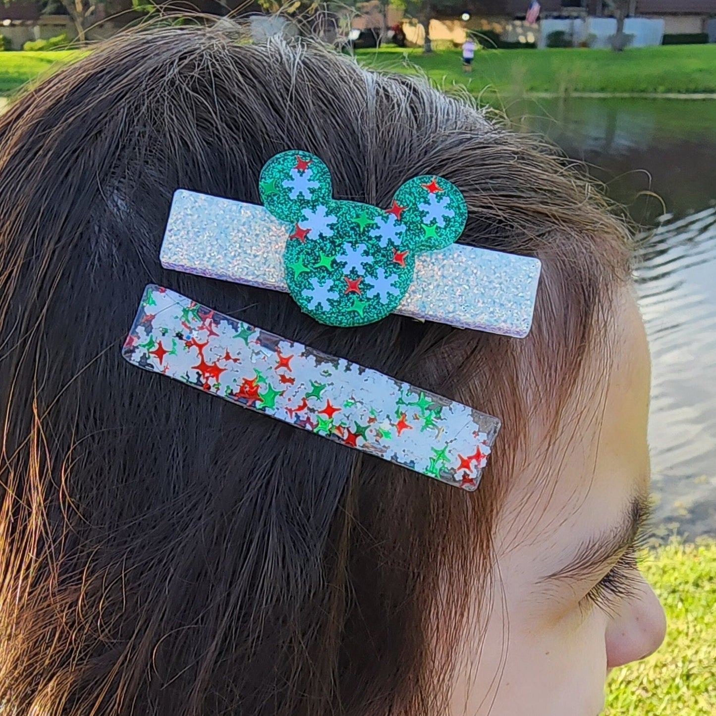 Snowflake Mouse Clip Set (Choose red or green)