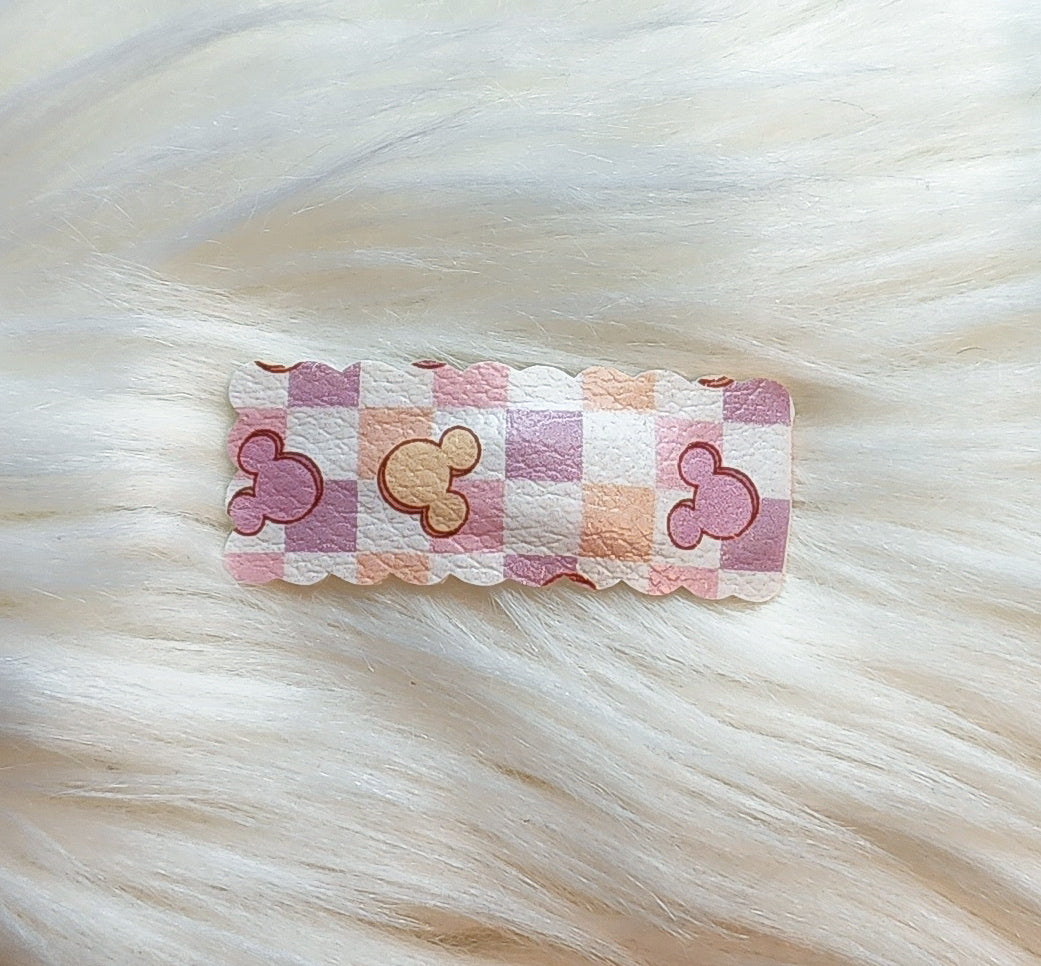 Checkered Mouse Snap Clips